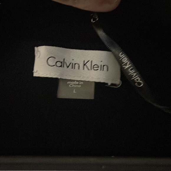 NWOT Calvin Klein Black Pullover Cardigan Crop Style - Picture 2 of 4